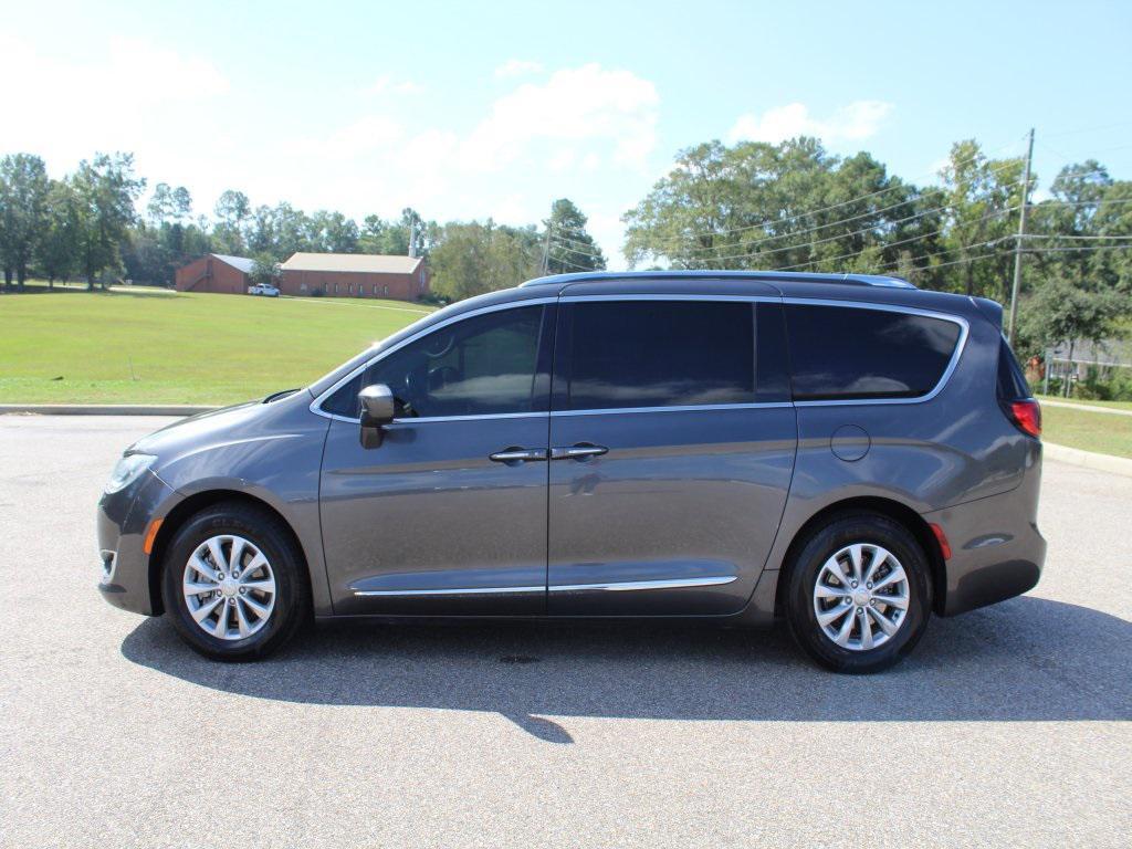 used 2018 Chrysler Pacifica car, priced at $15,847