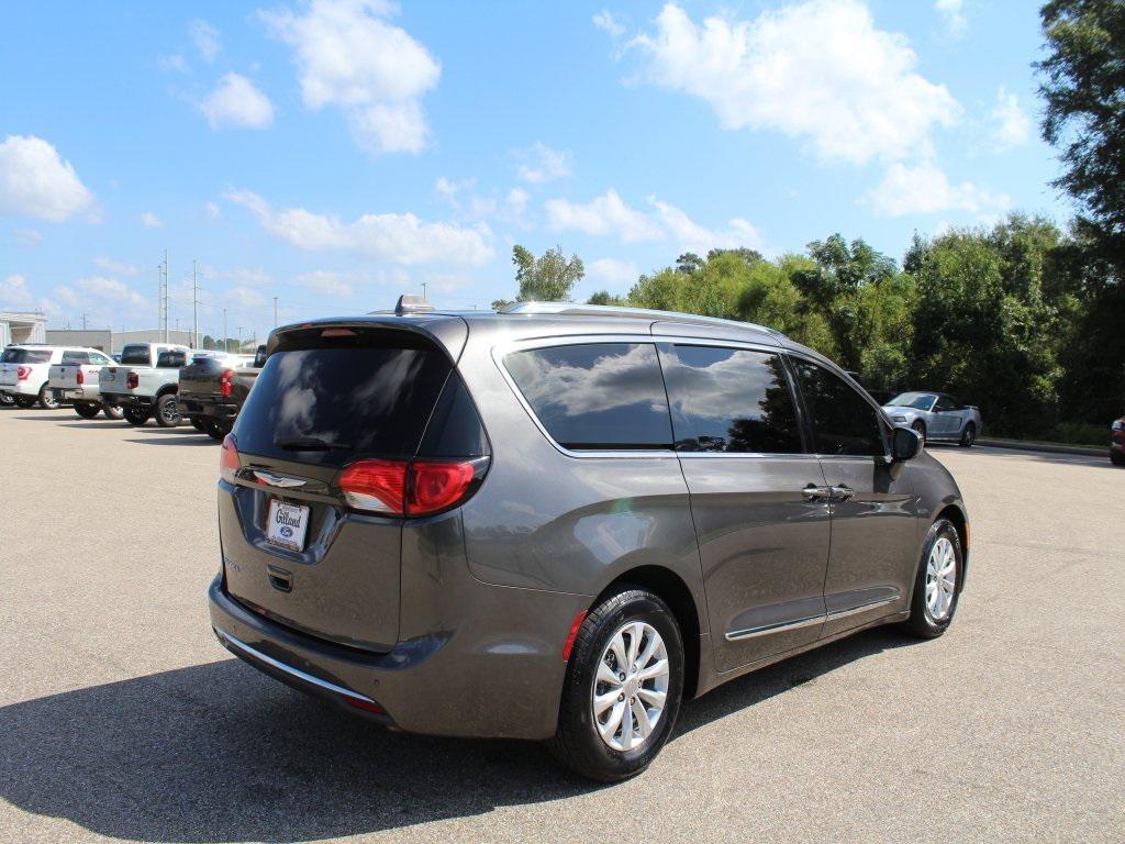 used 2018 Chrysler Pacifica car, priced at $15,847