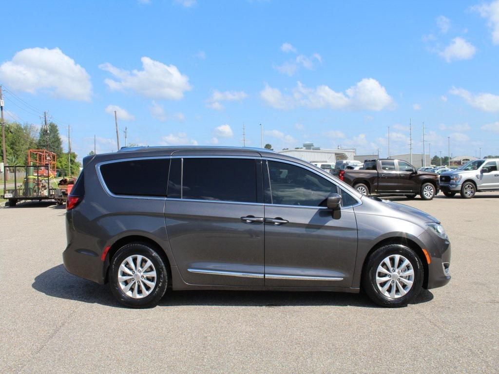 used 2018 Chrysler Pacifica car, priced at $15,847
