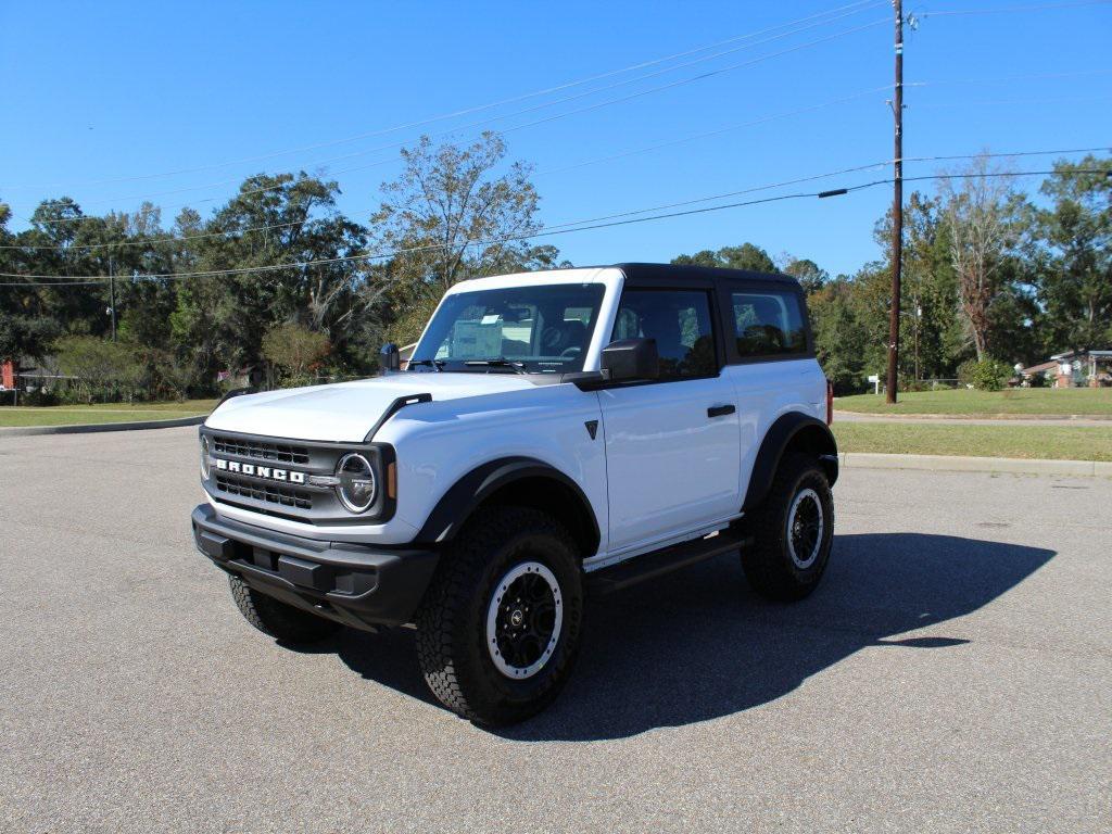 new 2025 Ford Bronco car, priced at $50,419