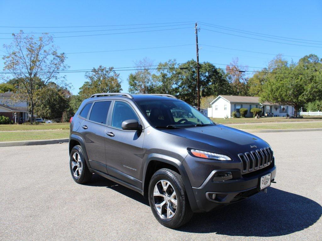 used 2014 Jeep Cherokee car, priced at $9,700