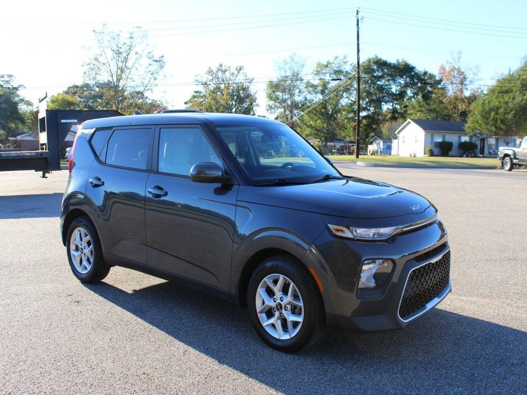 used 2022 Kia Soul car, priced at $15,487