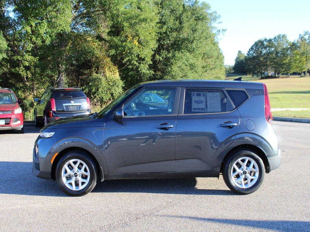used 2022 Kia Soul car, priced at $15,487