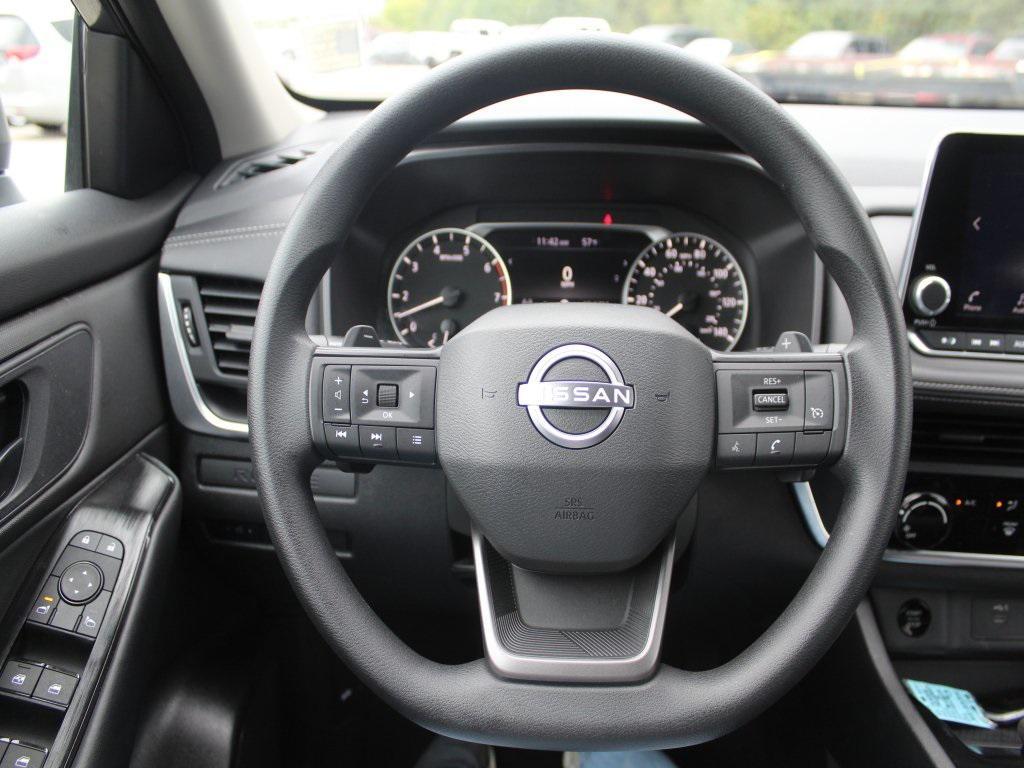 used 2025 Nissan Rogue car, priced at $24,996