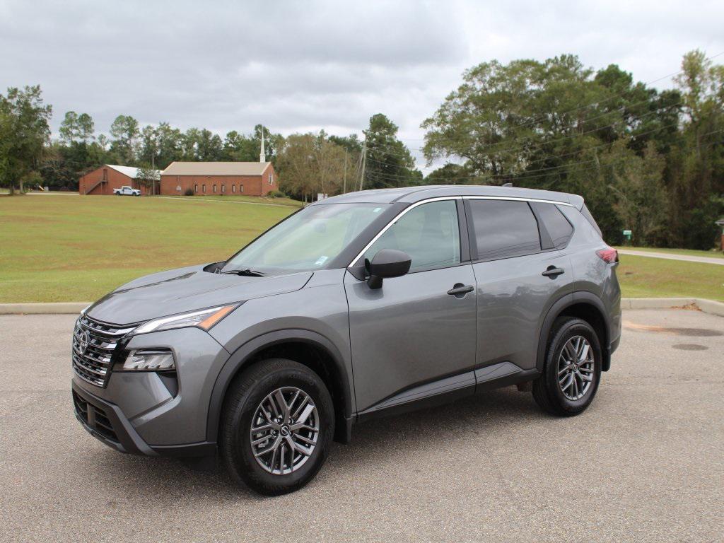 used 2025 Nissan Rogue car, priced at $24,996