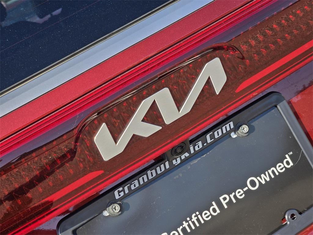 used 2024 Kia Carnival car, priced at $32,905