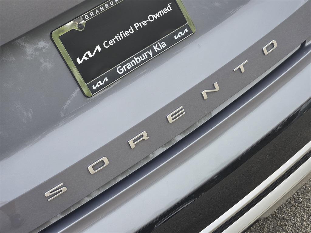 used 2022 Kia Sorento car, priced at $30,746