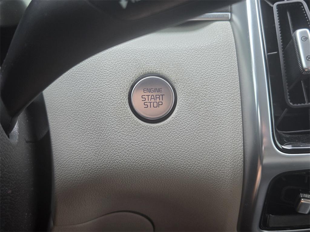 used 2022 Kia Sorento car, priced at $30,746