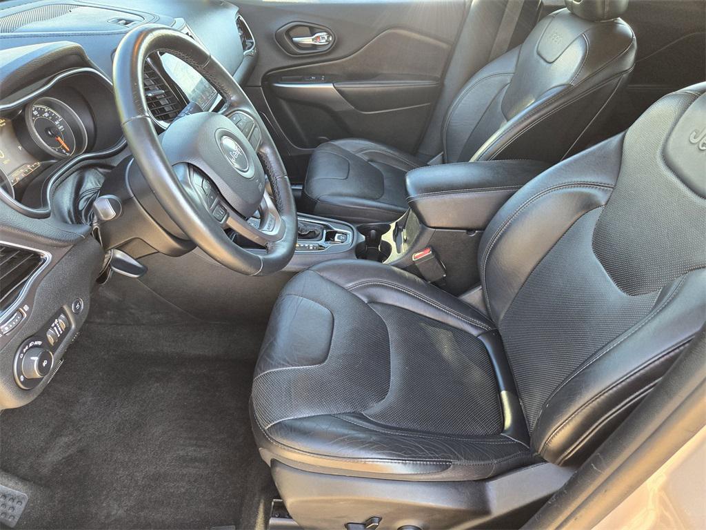 used 2019 Jeep Cherokee car, priced at $15,545