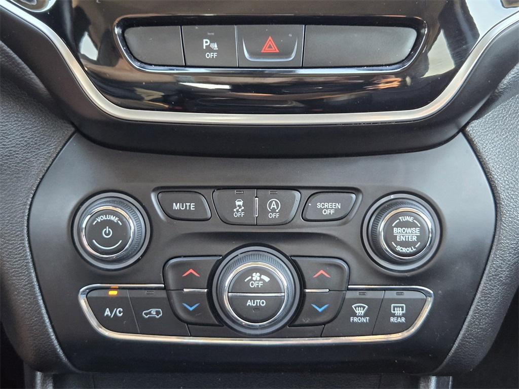 used 2019 Jeep Cherokee car, priced at $15,545