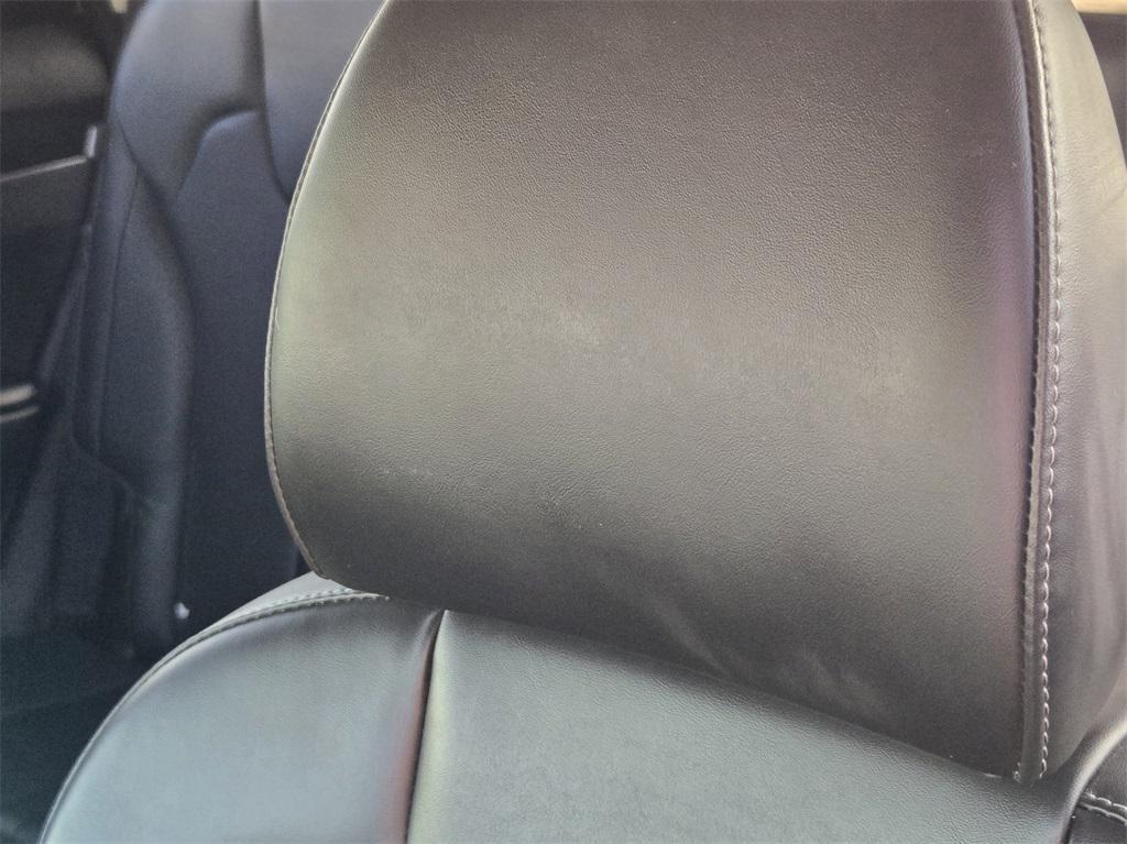 used 2024 Kia Sorento car, priced at $36,015