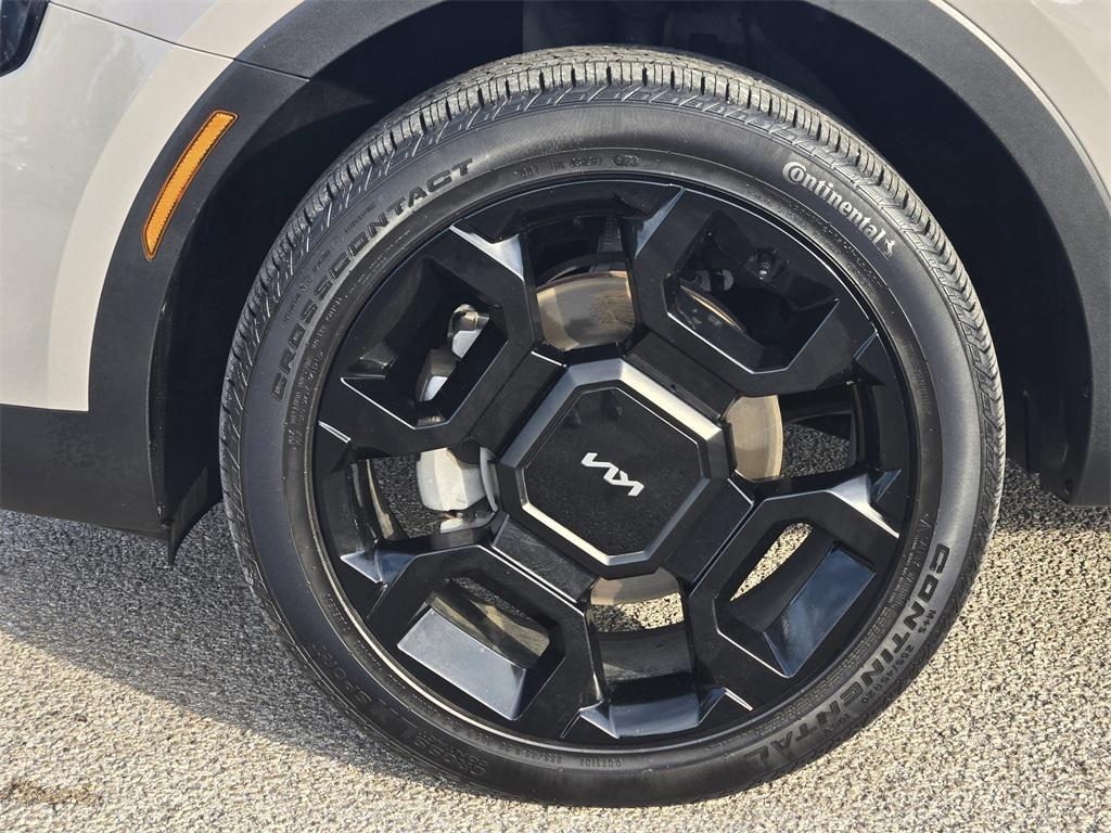 used 2024 Kia Sorento car, priced at $36,015