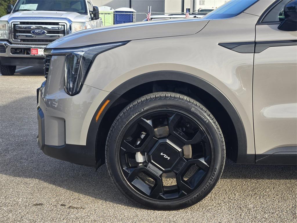 used 2024 Kia Sorento car, priced at $36,015
