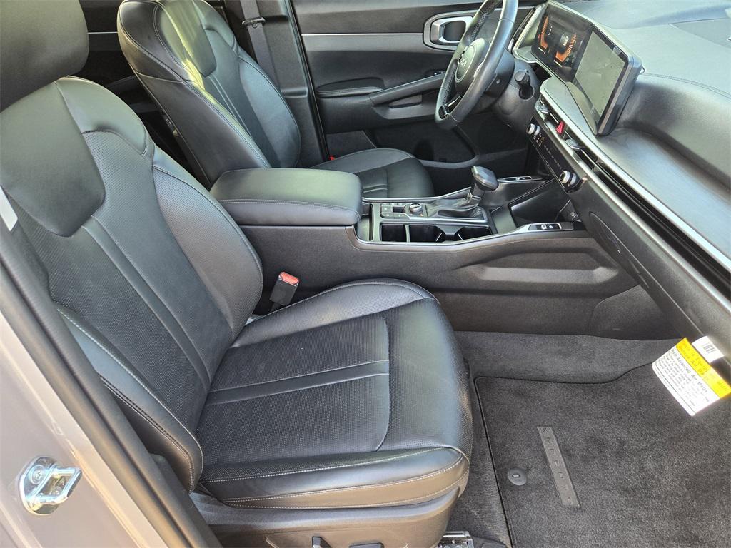 used 2024 Kia Sorento car, priced at $36,015