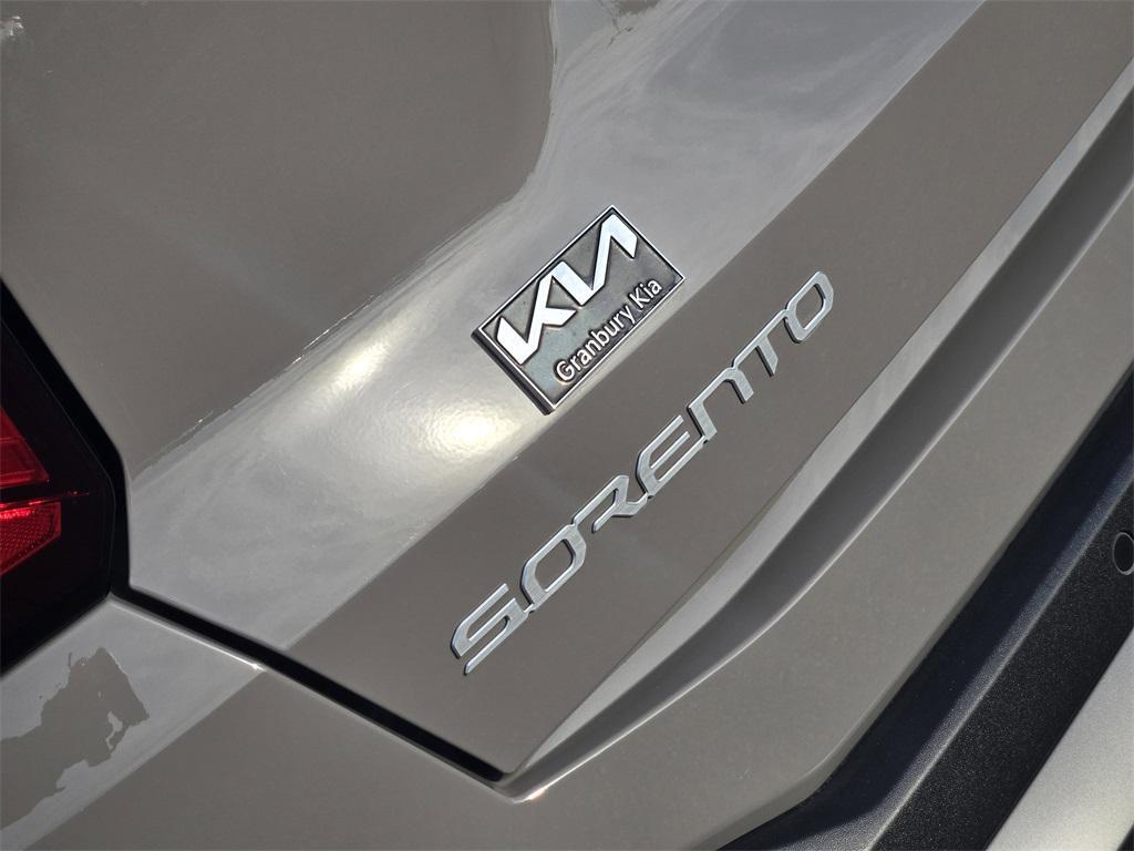 used 2024 Kia Sorento car, priced at $36,015