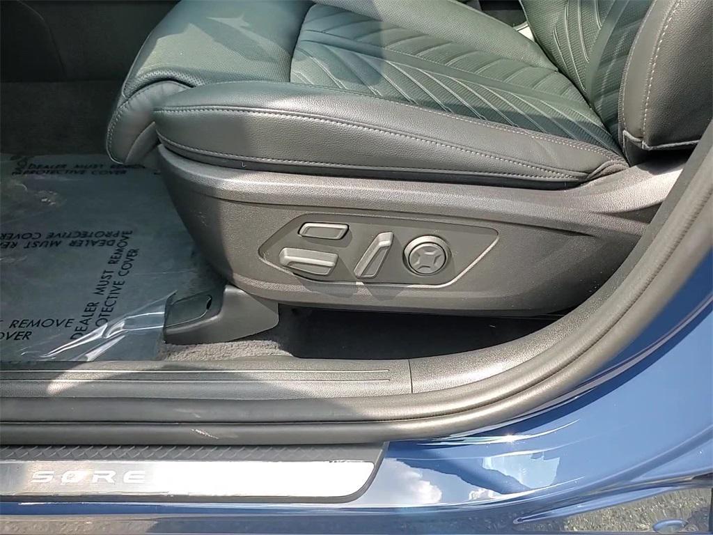used 2024 Kia Sorento car, priced at $35,588