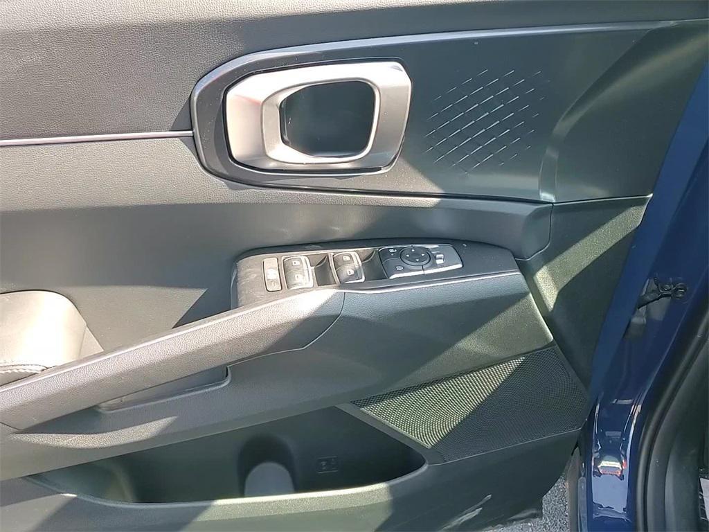 new 2025 Kia Sorento car, priced at $34,660
