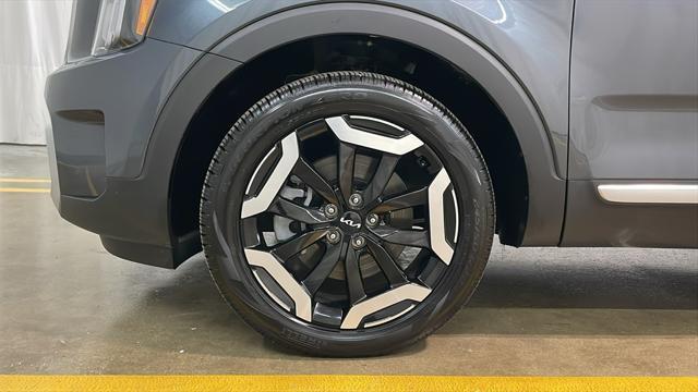 used 2024 Kia Telluride car, priced at $41,889