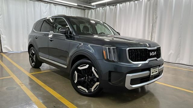 used 2024 Kia Telluride car, priced at $41,889