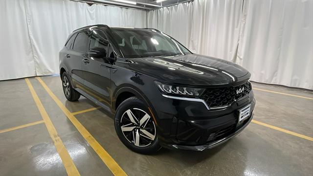 used 2023 Kia Sorento car, priced at $31,398