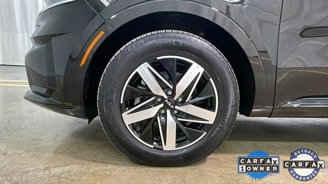used 2023 Kia Sorento car, priced at $32,998