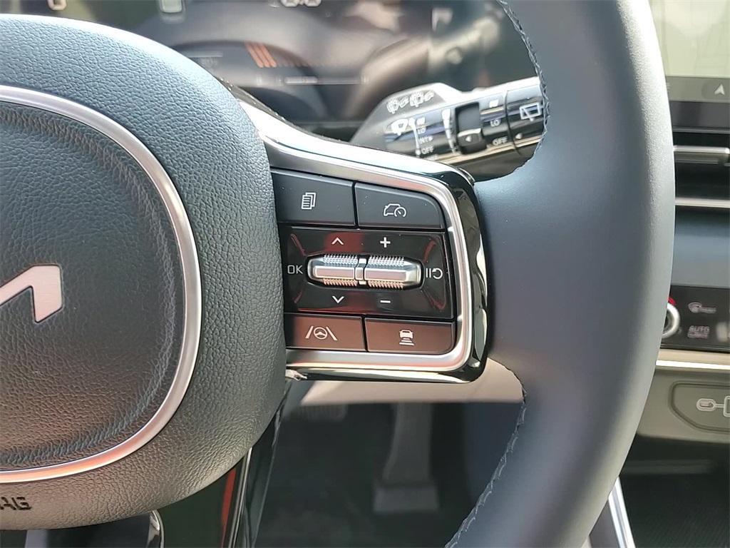 new 2025 Kia Carnival car, priced at $41,064
