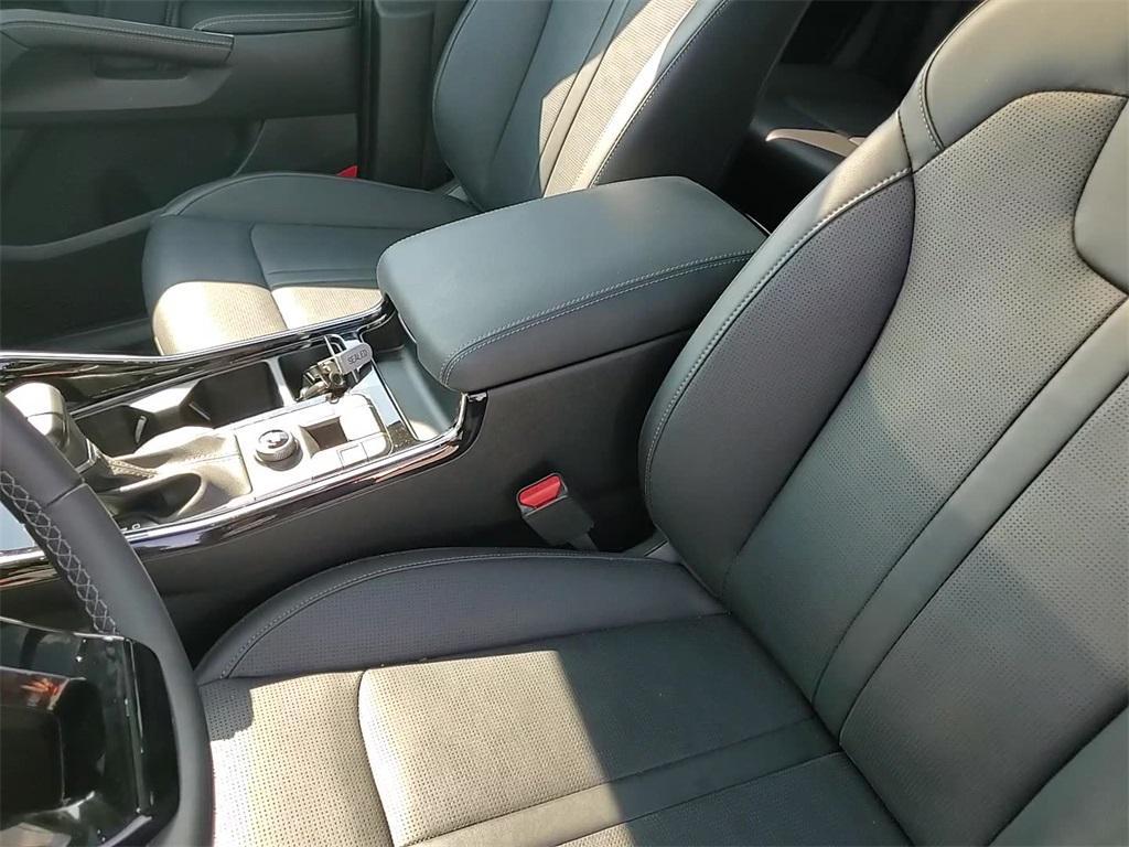 used 2024 Kia Sorento car, priced at $35,288