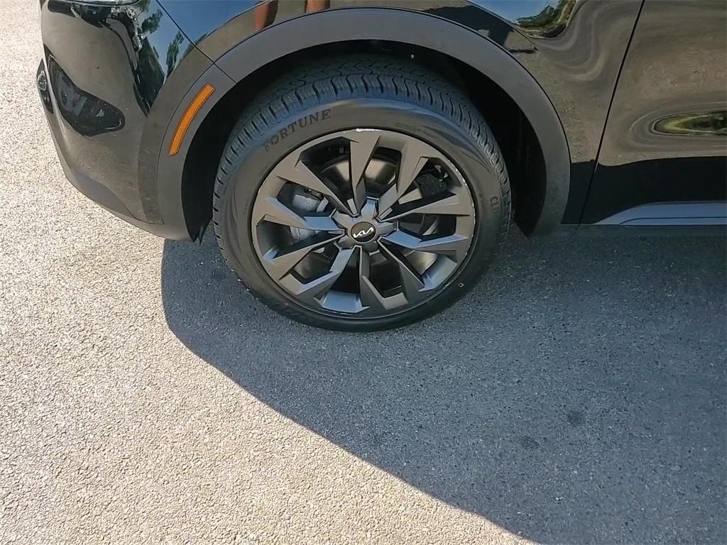 used 2022 Kia Sorento car, priced at $29,588