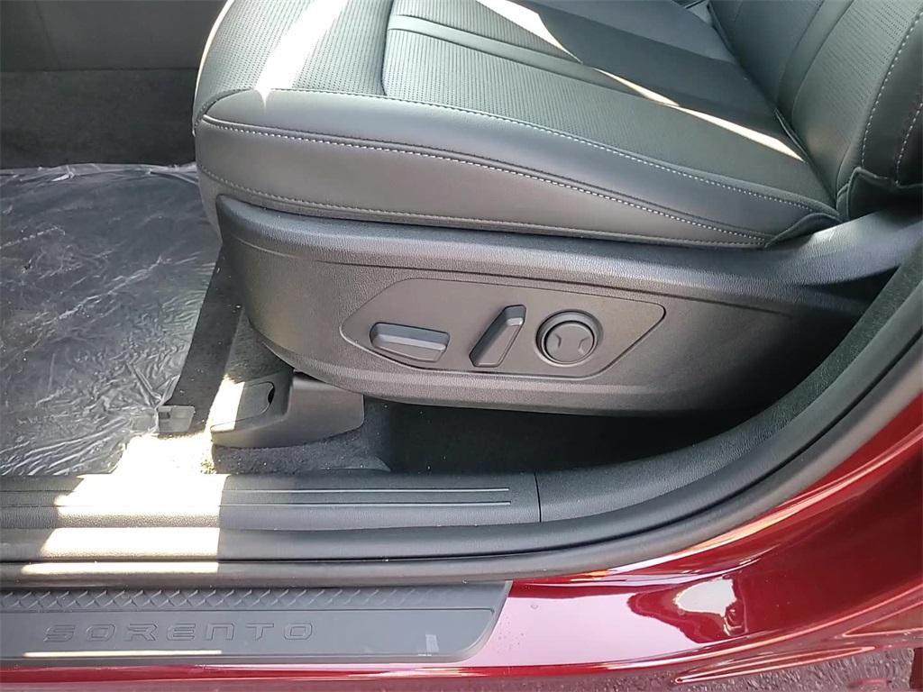 new 2025 Kia Sorento car, priced at $36,560