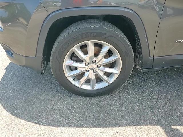 used 2015 Jeep Cherokee car, priced at $11,688