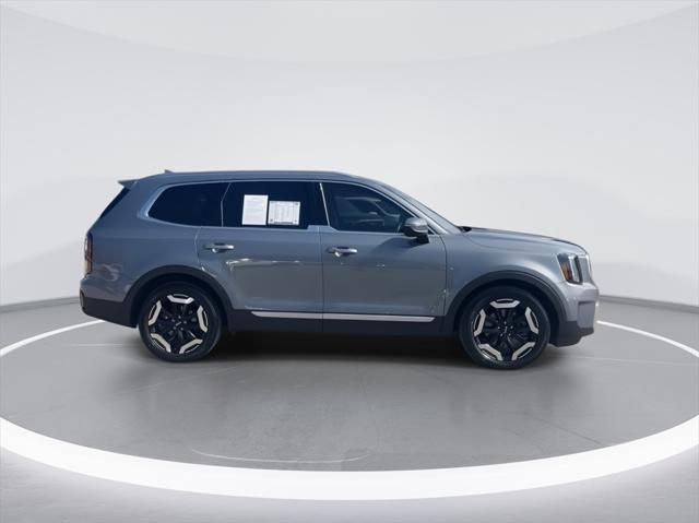 used 2023 Kia Telluride car, priced at $39,410