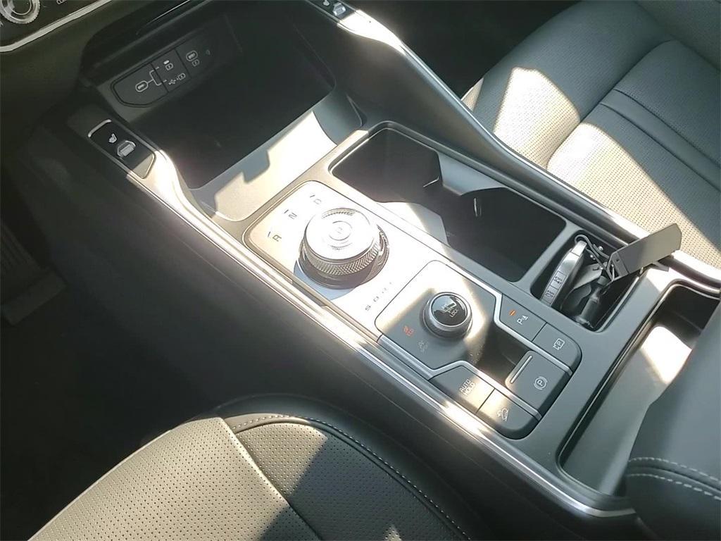 new 2025 Kia Sorento Hybrid car, priced at $40,507
