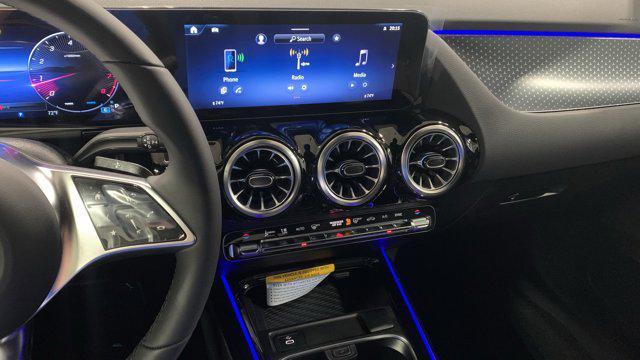 new 2025 Mercedes-Benz GLA 250 car, priced at $44,345