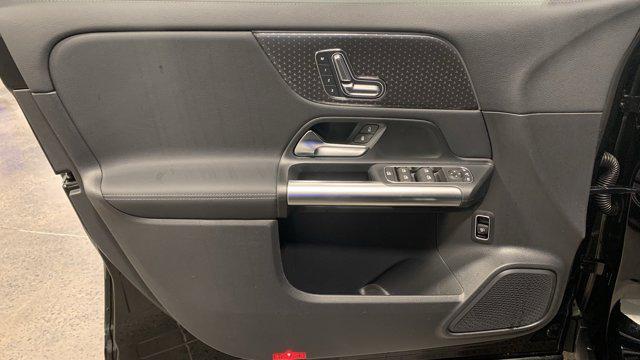 new 2025 Mercedes-Benz GLA 250 car, priced at $44,345