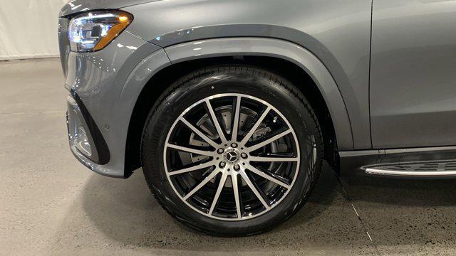 new 2026 Mercedes-Benz GLS 580 car, priced at $120,580