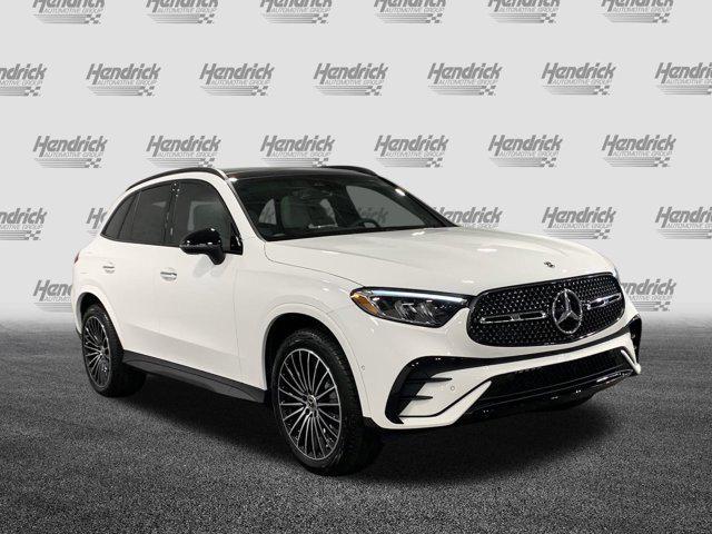 new 2024 Mercedes-Benz GLC 300 car, priced at $60,685