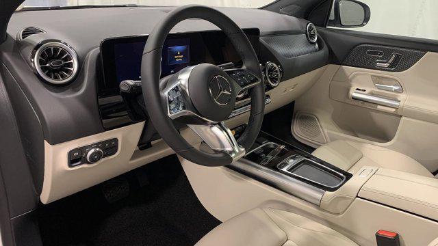 new 2025 Mercedes-Benz GLA 250 car, priced at $46,955