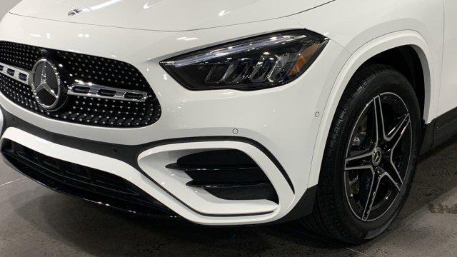 new 2025 Mercedes-Benz GLA 250 car, priced at $52,125