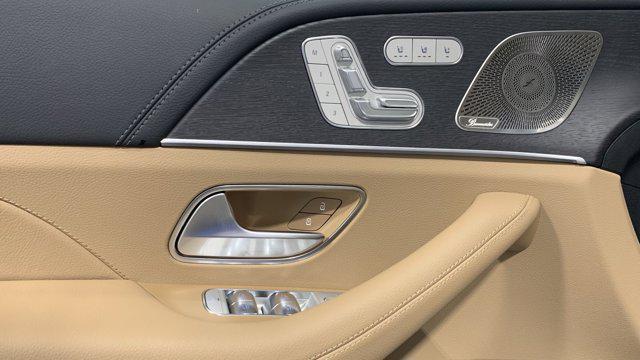 new 2025 Mercedes-Benz GLS 450 car, priced at $103,205