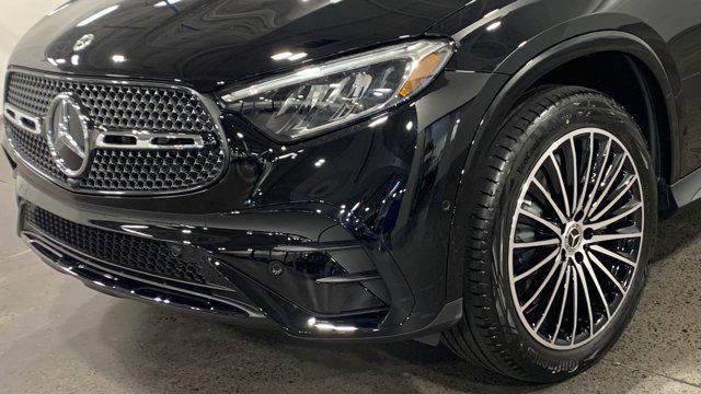 new 2025 Mercedes-Benz GLC 300 car, priced at $68,225