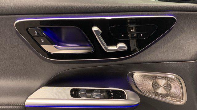 new 2025 Mercedes-Benz GLC 300 car, priced at $56,585