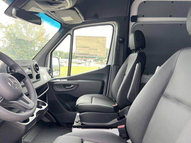 new 2024 Mercedes-Benz Sprinter 2500 car, priced at $66,718