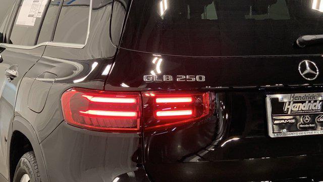 new 2025 Mercedes-Benz GLB 250 car, priced at $50,905
