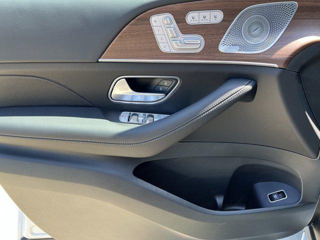 new 2026 Mercedes-Benz GLS 450 car, priced at $97,505