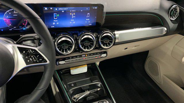 new 2025 Mercedes-Benz GLB 250 car, priced at $49,580