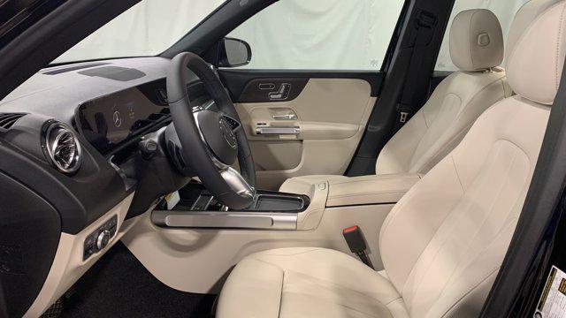 new 2025 Mercedes-Benz GLB 250 car, priced at $49,580