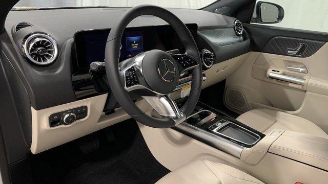 new 2025 Mercedes-Benz GLA 250 car, priced at $46,215