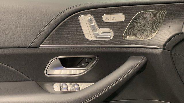 new 2025 Mercedes-Benz GLS 450 car, priced at $93,315