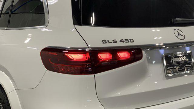 new 2025 Mercedes-Benz GLS 450 car, priced at $96,815