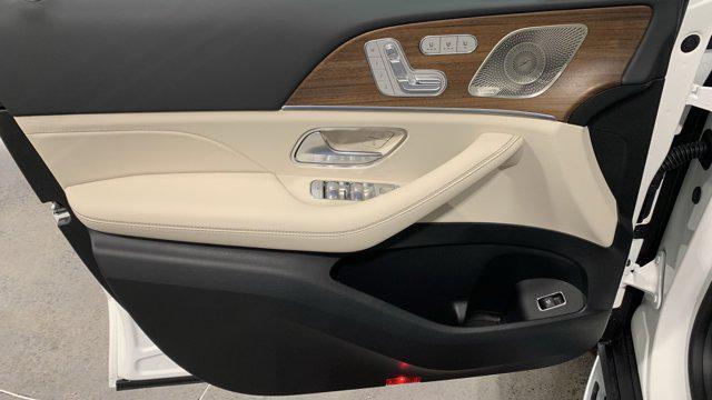 new 2025 Mercedes-Benz GLS 450 car, priced at $96,815